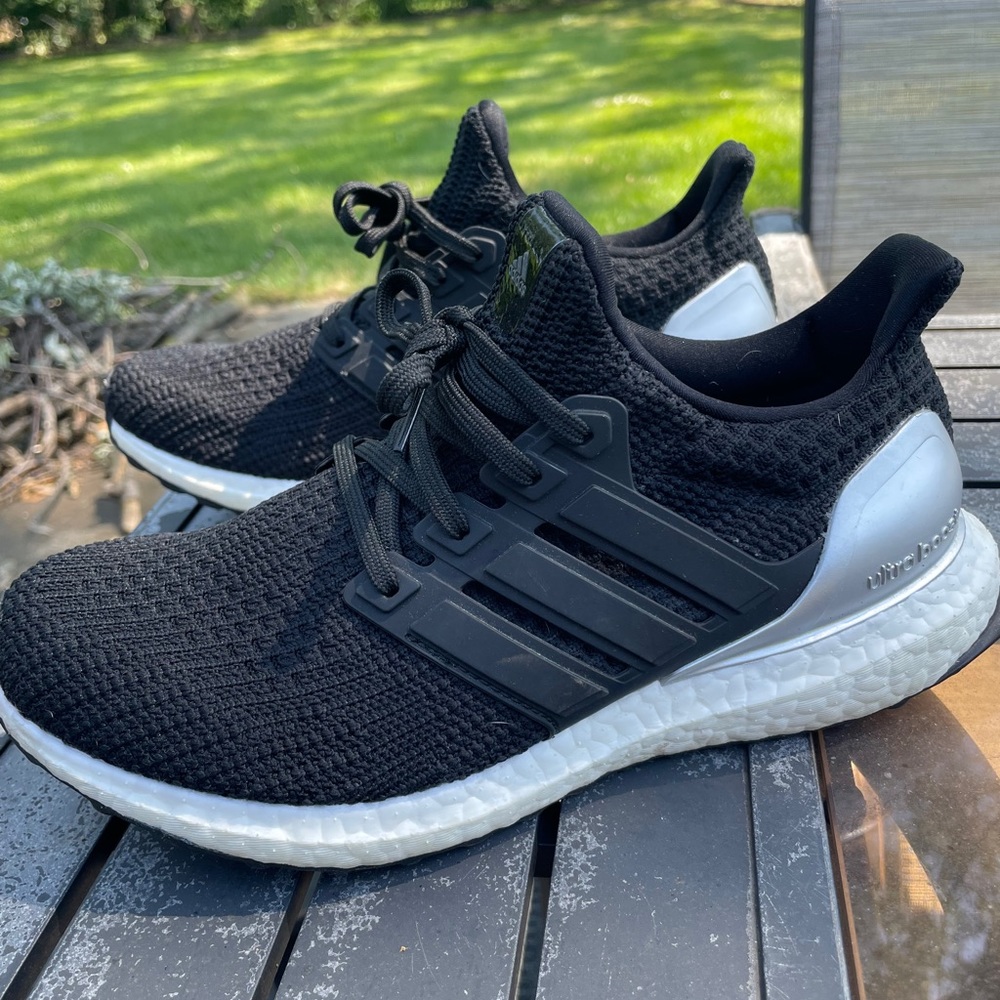Womens ultraboosts 7.5